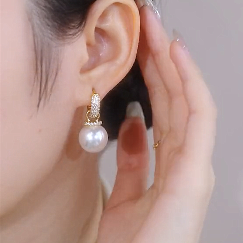 精緻微鑲珍珠鋯石耳環
