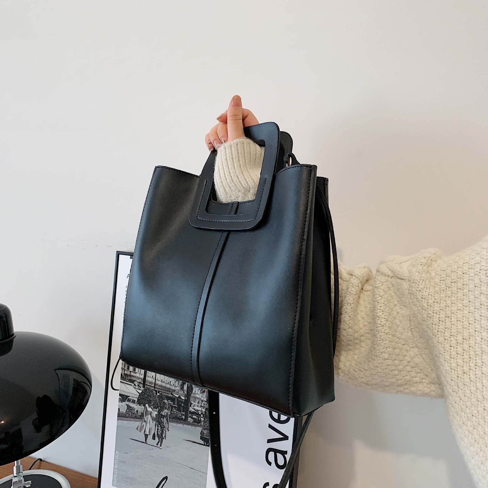 新款秋冬百搭大包包復古高級感單肩手提水桶包