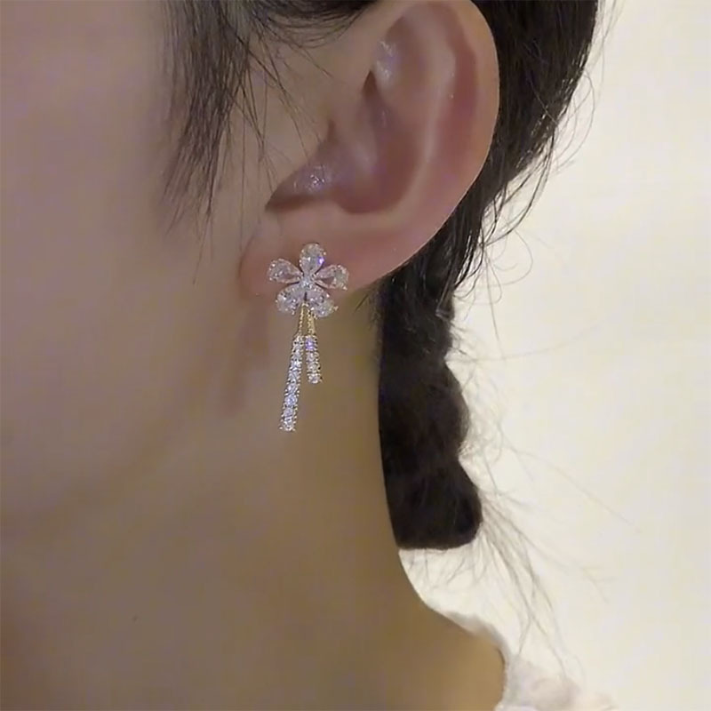 氣質輕奢鋯石花朵耳環