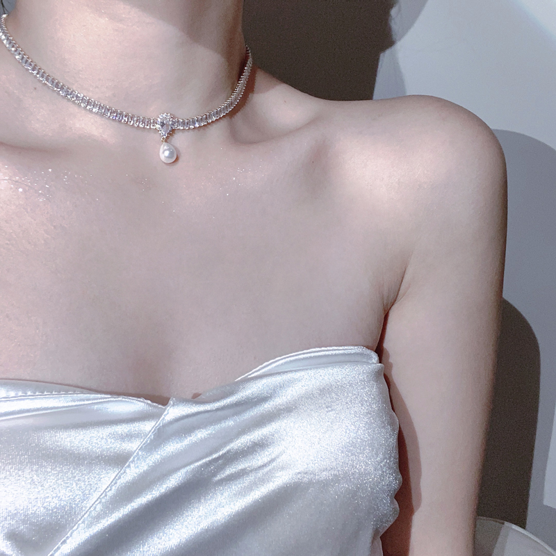 「在逃公主」新款滿鑽水滴珍珠鎖骨項錬