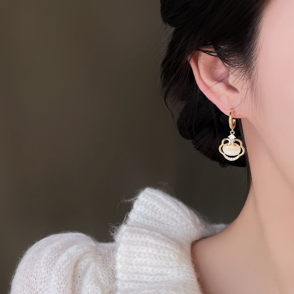 「如意」錦衫貓眼石如意鎖耳扣耳環