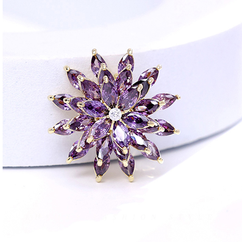 高端精緻雪蓮花胸針