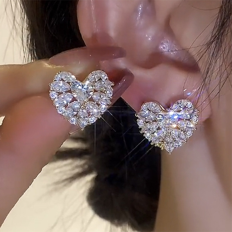 滿鑽愛心輕奢銀針耳環