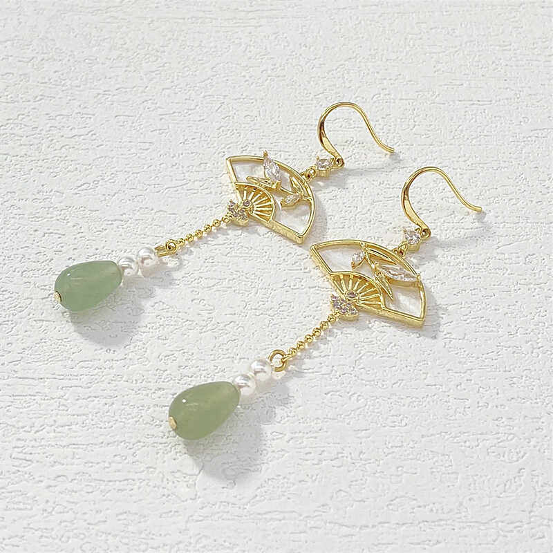 復古扇形和田玉耳環