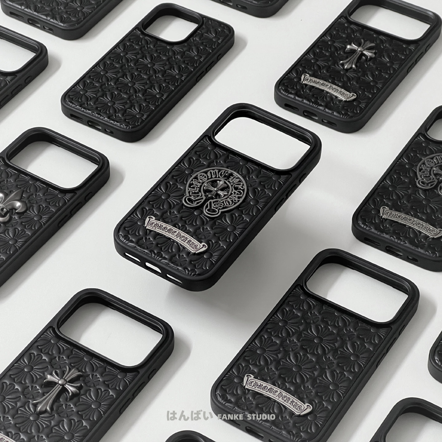 暗黑復古克羅心iphone保護殼