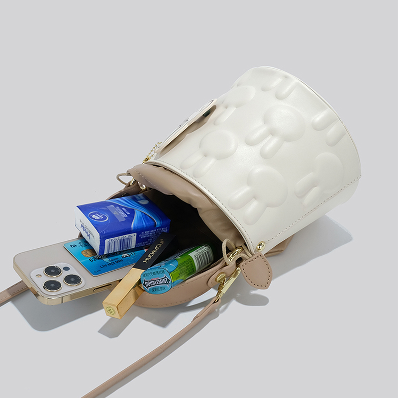 小水桶大容量 斜肩包  超能裝