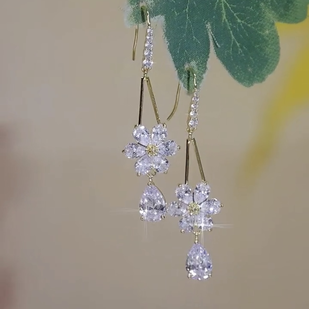 時尚鋯石花朵流蘇耳環