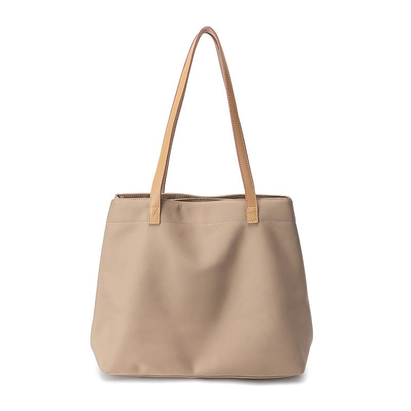 新款大容量單肩斜挎通勤包