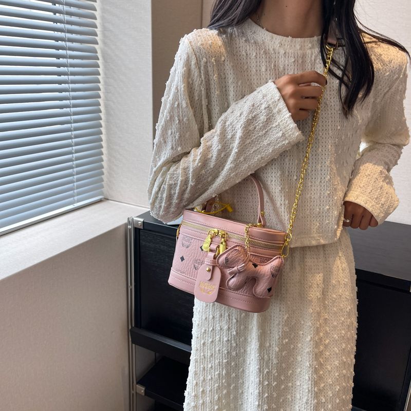 皮革百搭水桶包斜挎包    