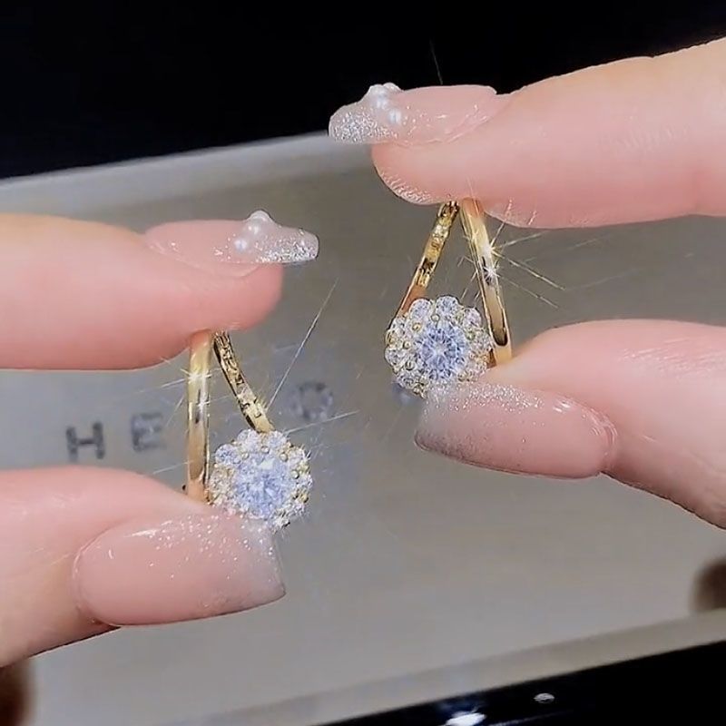 旋轉鋯石一克拉精緻小巧耳環