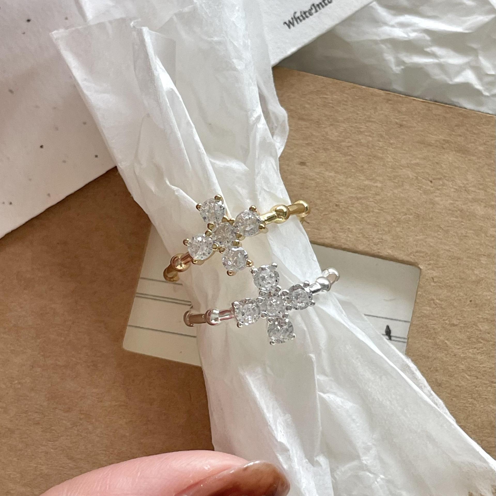 時尚精緻十字架開口戒指