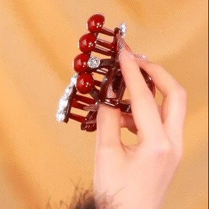 相思紅豆氣質珍珠鯊魚夾