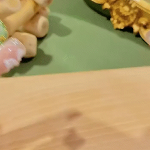 綠色貓眼石花籃耳環