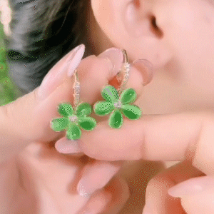 輕奢綠色貓眼石耳環