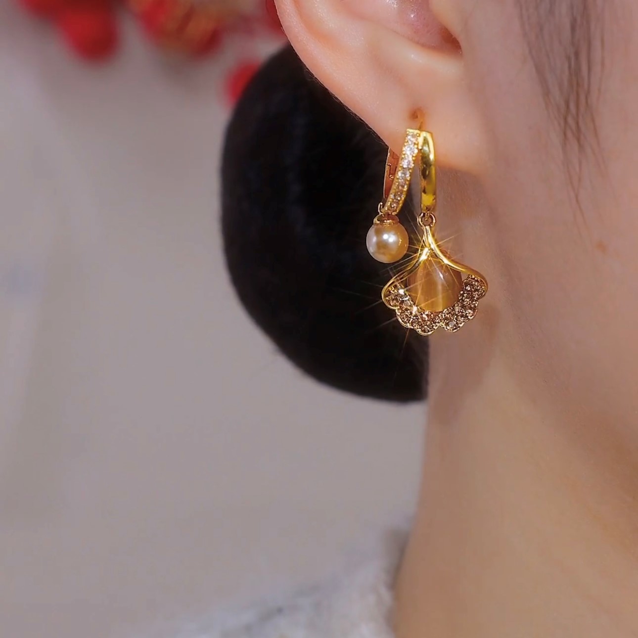 法式輕奢綠色貓眼銀杏葉耳環