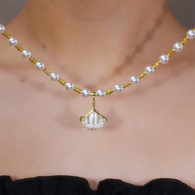 超閃銀杏葉珍珠項錬
