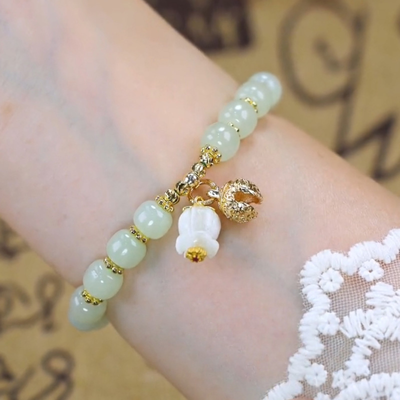 鈴蘭花鈴鐺和田玉手串