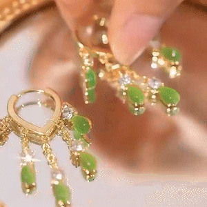 綠色貓眼石水滴耳環