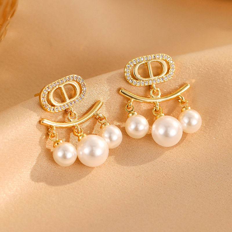 鑲鑽字母S925銀針耳環