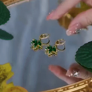 绿色枫叶银针耳环