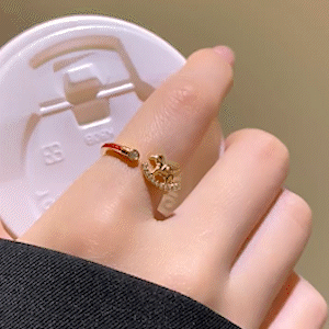 金色小馬紅繩戒指【可調節尺寸】