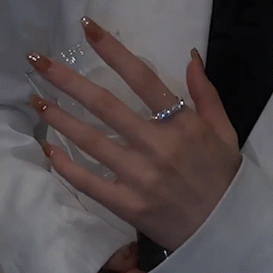 簡約方形個性鋯石戒指