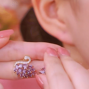 紫色鑽石優雅天鵝耳環