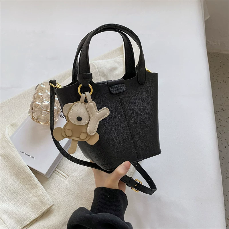 春夏百搭皮革單肩斜包包