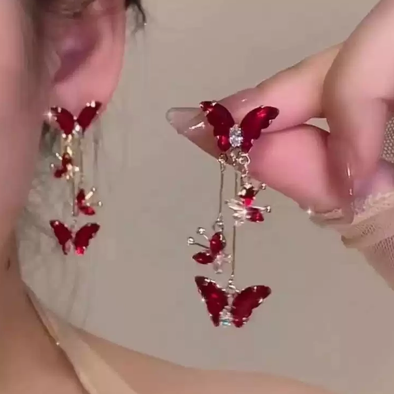 清冷感紅鋯石蝴蝶耳環