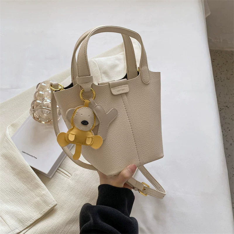 春夏百搭皮革單肩斜包包