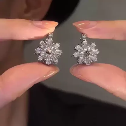 冰雪女王雪花鋯石耳環   