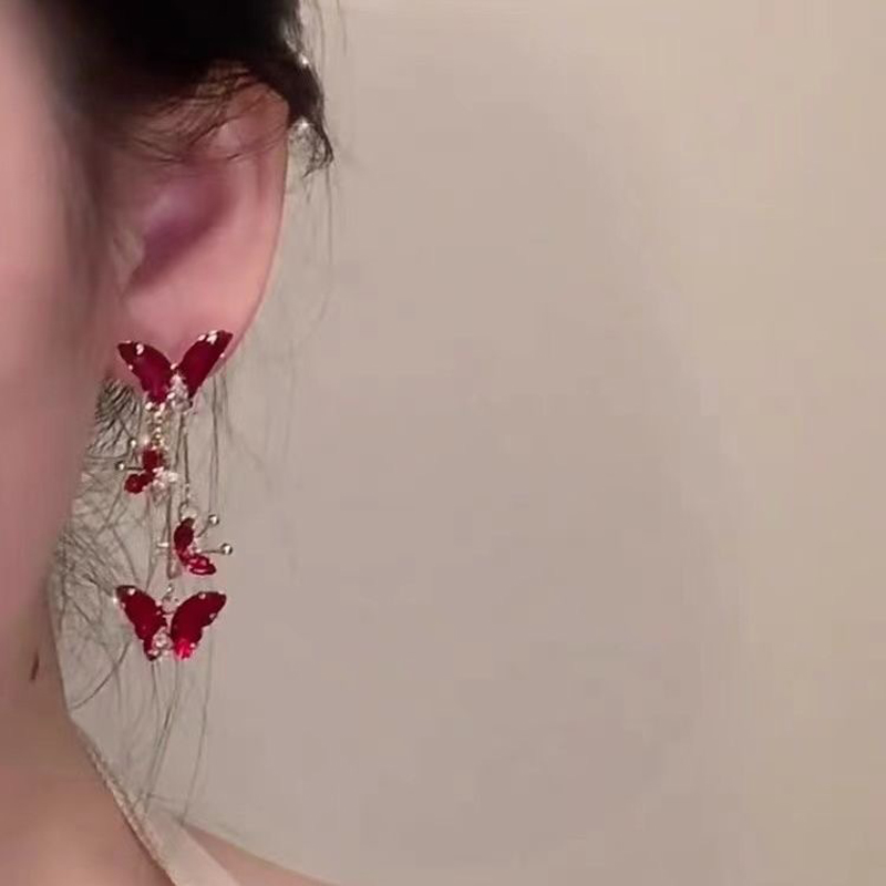 清冷感紅鋯石蝴蝶耳環