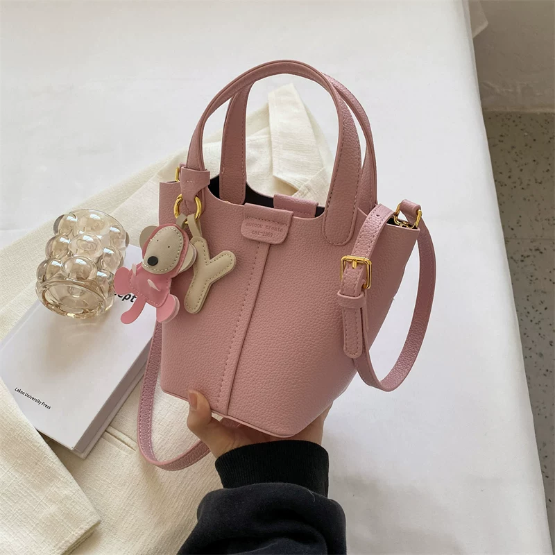 春夏百搭皮革單肩斜包包