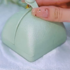 星辰之歌 |綠色貓眼石耳環