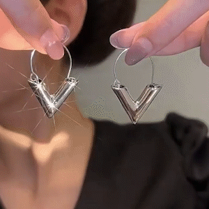 新款V字母氣質耳環