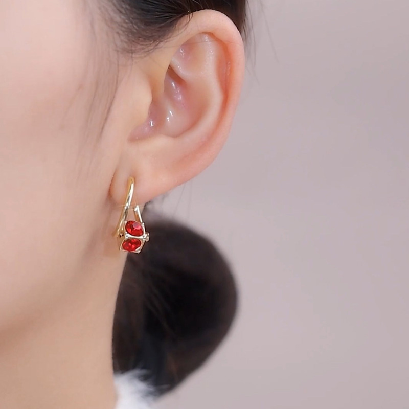時來運轉紅色鑽石耳環