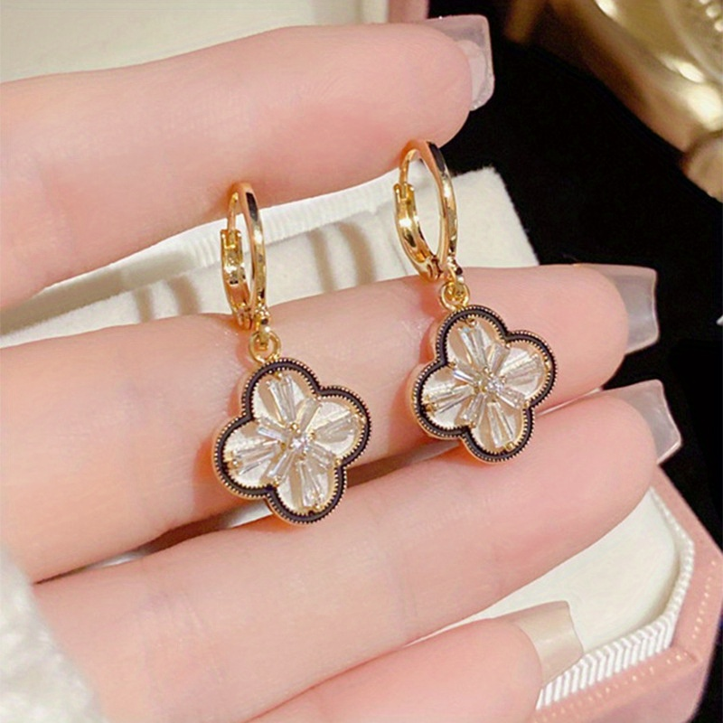 新款精緻百搭耳環  