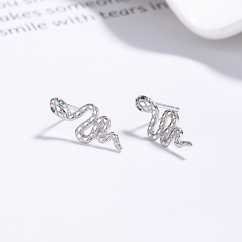 新款精緻百搭耳環  