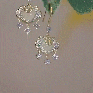 祥雲如意鎖精緻耳環