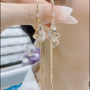 鑲鑽裙擺流蘇耳環