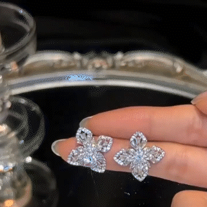 鋯石四葉花純銀針耳環