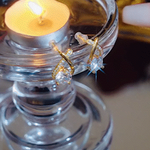 金色交叉鋯石耳環