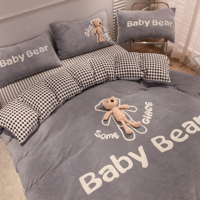 冬季新款可愛超萌寶寶熊牛奶絨四件套 床包款