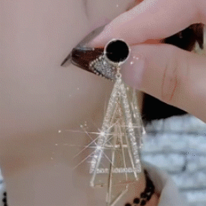 韓版鑲鑽時尚三角形耳環