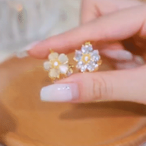 高級感鋯石花耳扣耳環