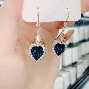藍寶石愛心耳環 