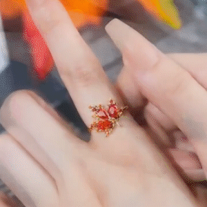 紅色設計感楓葉開口戒指 