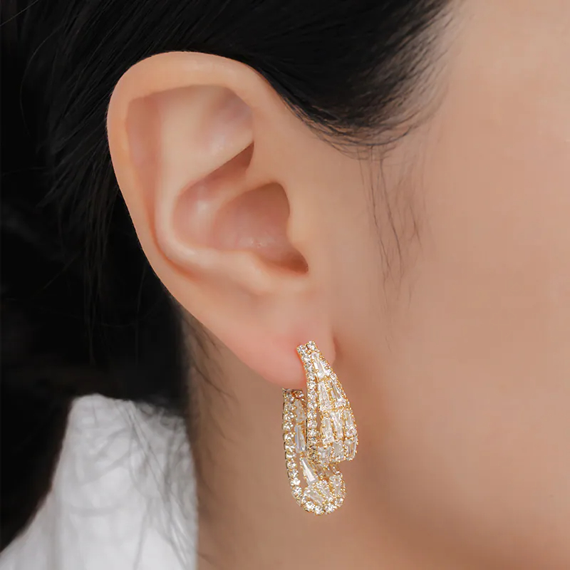 「天使羽墜」輕奢鋯石交叉耳環