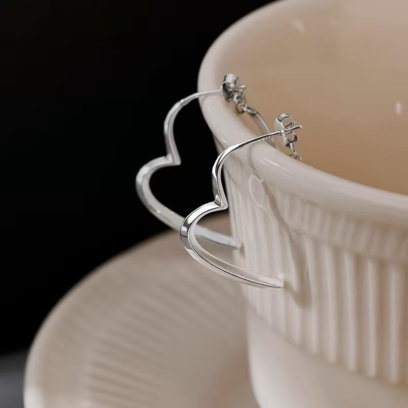 交叉金屬愛心耳環-FANYIACC