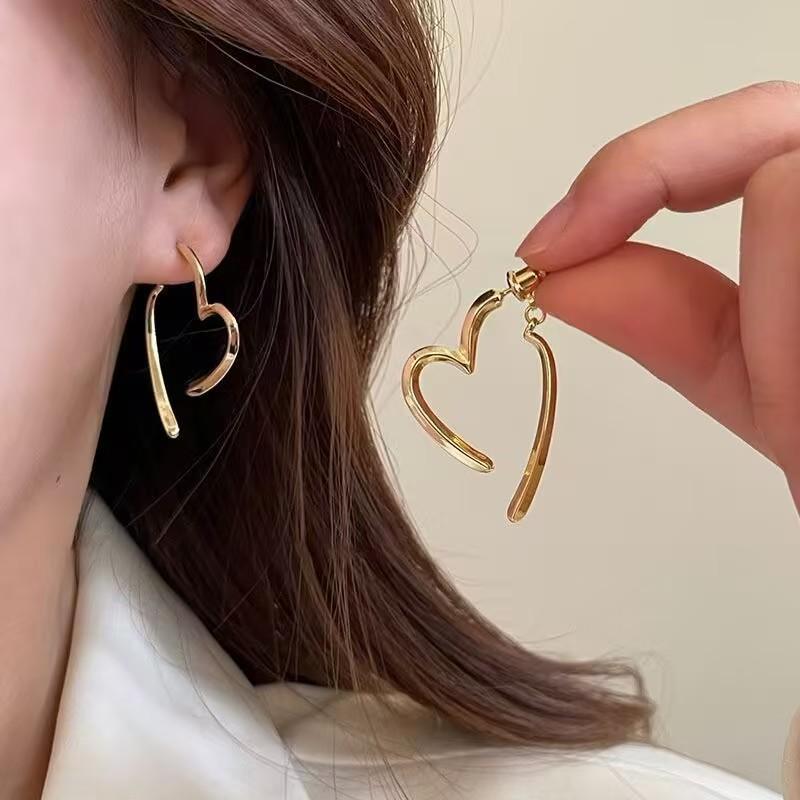 交叉金屬愛心耳環